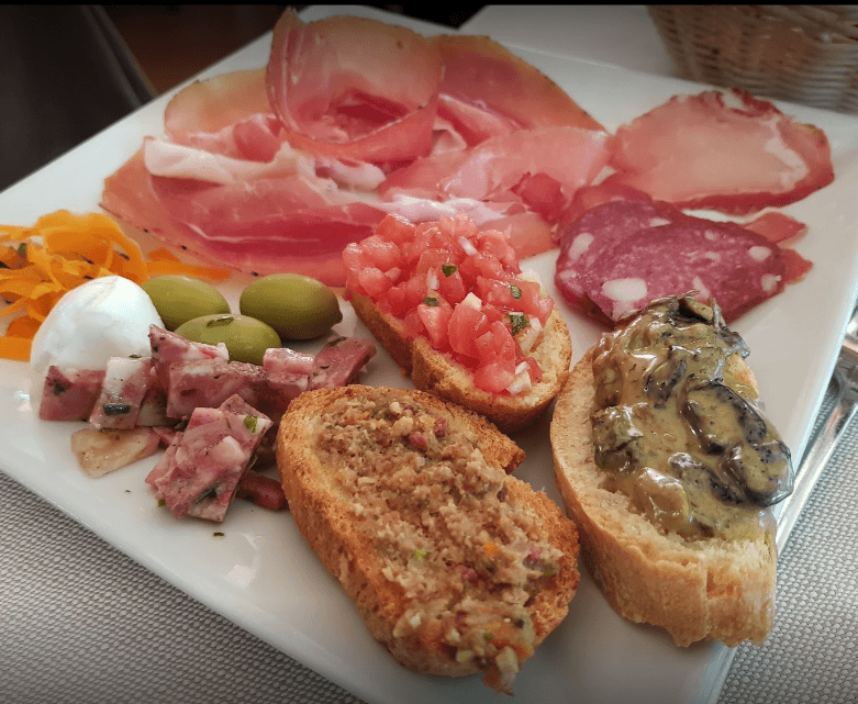 Antipasti tipici Baita di montagna La Faggeta Soriano nel Cimino